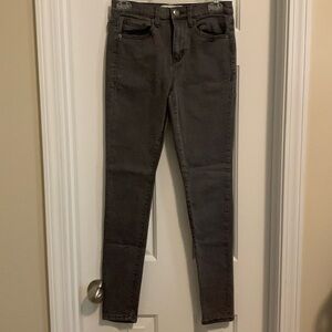 💛 3 for $15 Women’s high rise jean legging